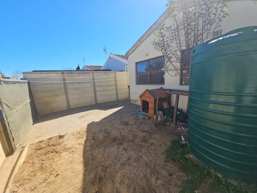 2 Bedroom Property for Sale in Windsor Park Estate Western Cape
